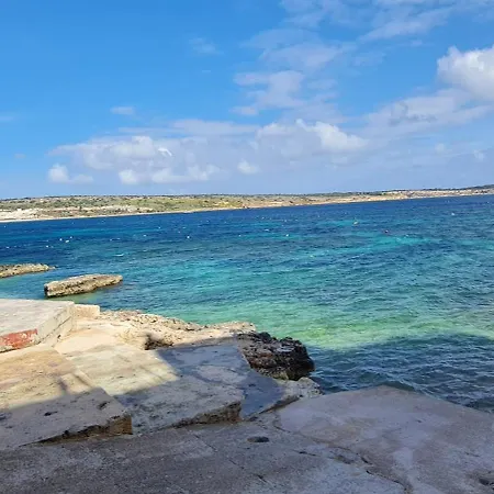 Апартаменты Seaside Serenity 8 - Few Mins Walk To The By Quicktrips Меллиеха