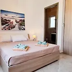 Apartamento Seaside Serenity 8 - Few Mins Walk To The By Quicktrips *
