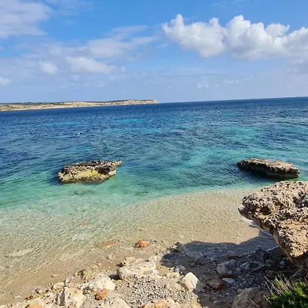 Seaside Serenity 8 - Few Mins Walk To The By Quicktrips Appartement *