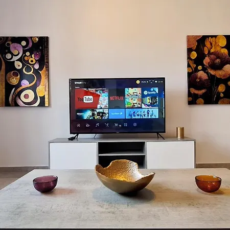 Seaside Serenity 8 - Few Mins Walk To The By Quicktrips Mellieħa