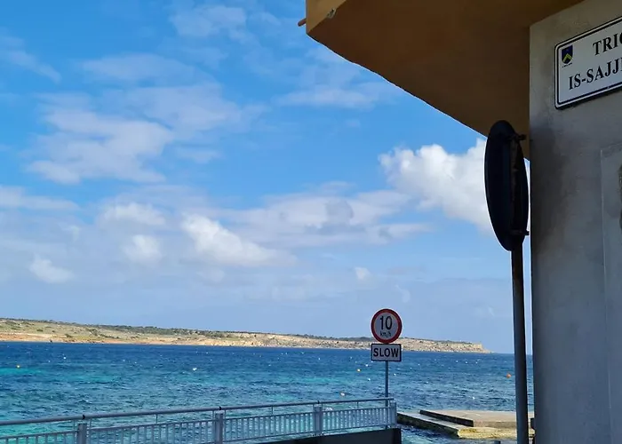 Seaside Serenity 8 - Few Mins Walk To The By Quicktrips * Mellieħa