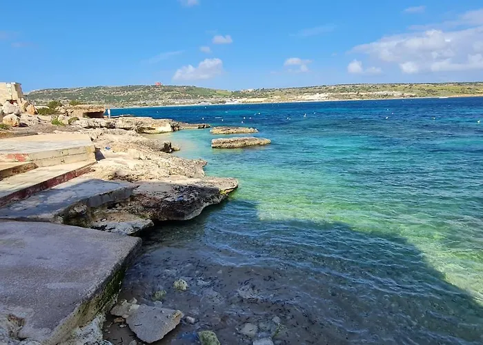 Seaside Serenity 8 - Few Mins Walk To The By Quicktrips Apartament Mellieħa