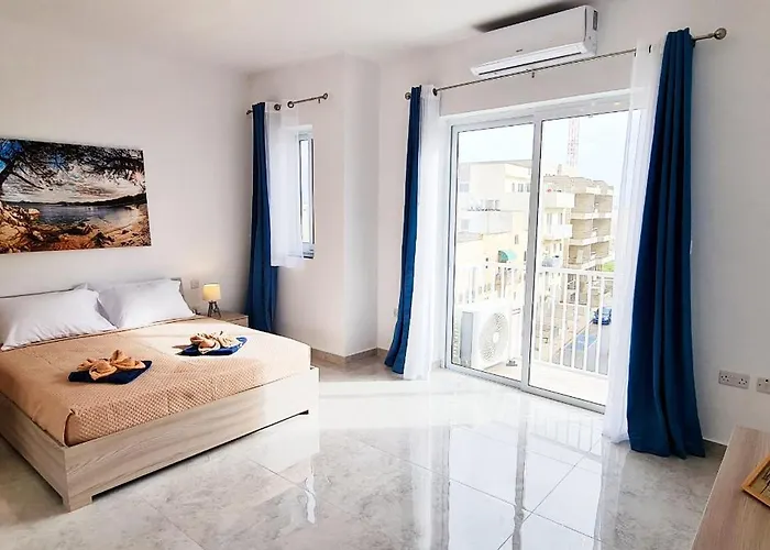 Seaside Serenity 8 - Few Mins Walk To The By Quicktrips * Mellieħa