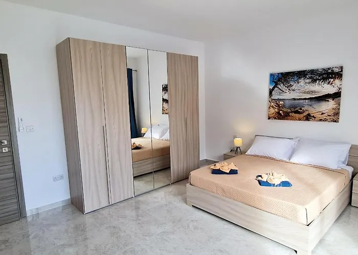 Seaside Serenity 8 - Few Mins Walk To The By Quicktrips *